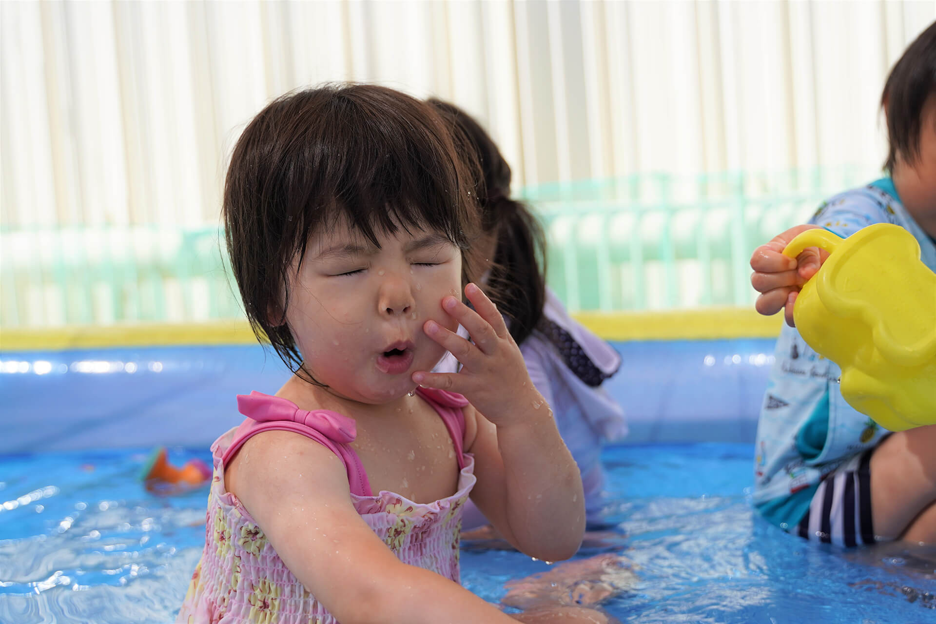 お顔にお水がかかっちゃった！