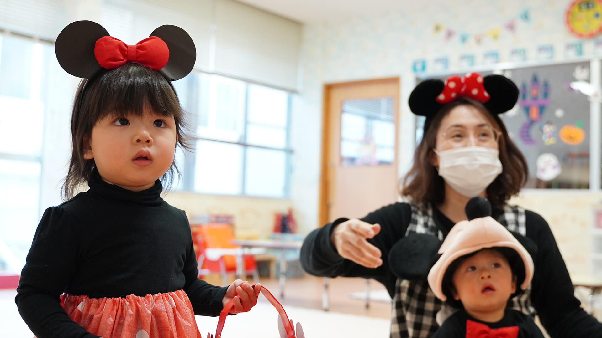 Surprised by parents who appeared in costume.