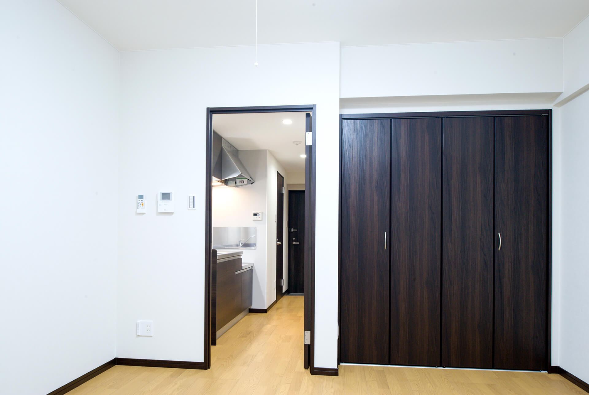 Easy-to-use floor plan with large closets