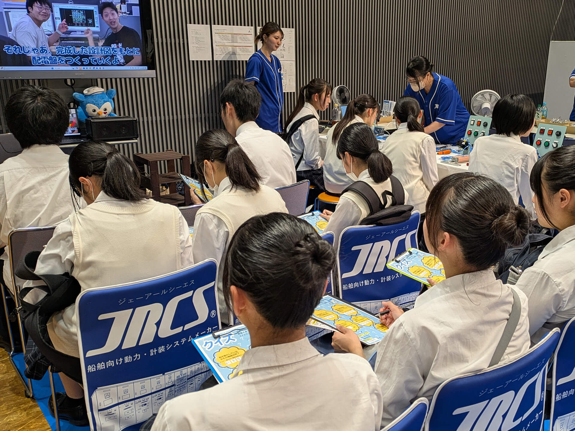 映像を通じてJRCSの社会における役割を知ってもらいました