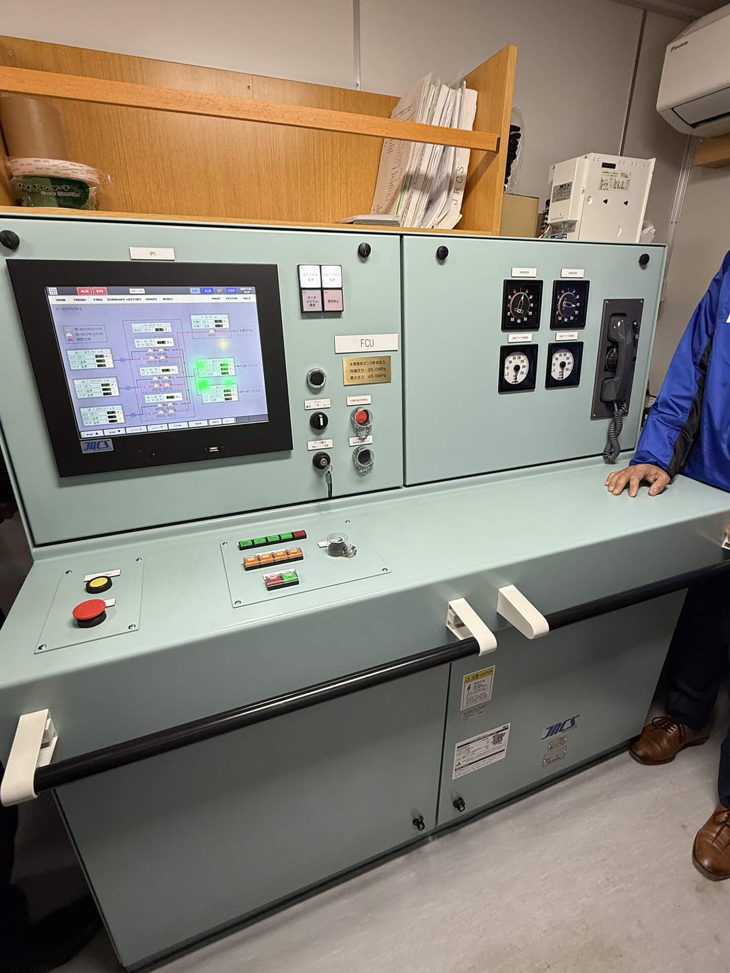 JRCS製の水素制御盤を搭載しています。