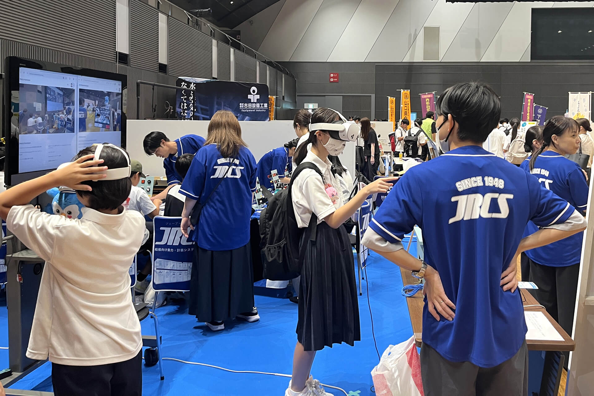 MRデバイスをつけて楽しく体験してくれました